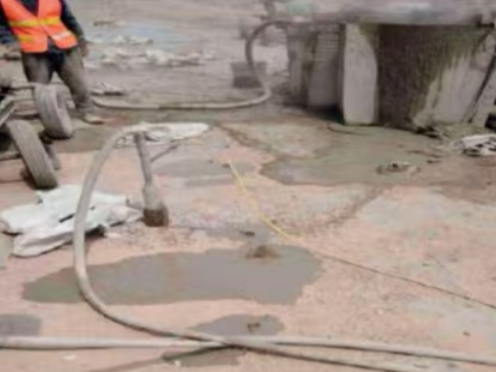 丰台水泥混凝土路面板底注浆技术 路面脱空注浆整治方案